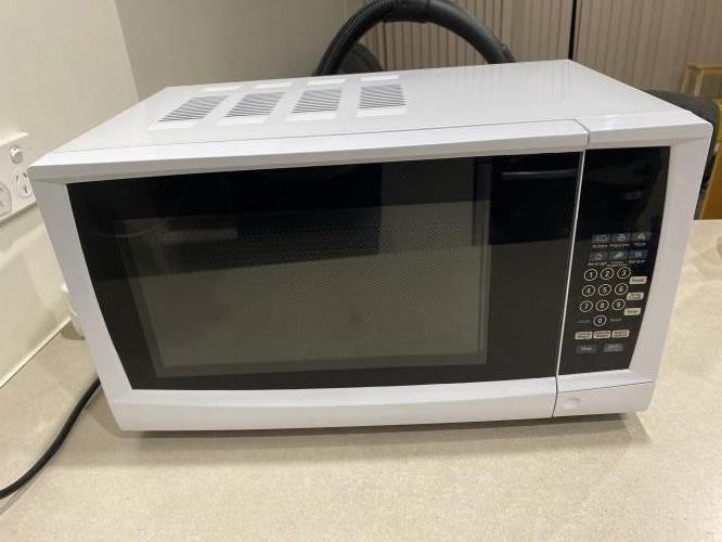Second-hand Microwave - Photo 1)