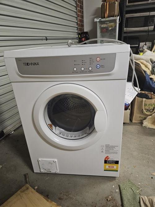 Second-hand Technika 7kg Dryer - Photo 1)