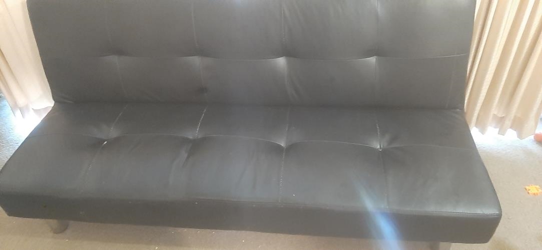 Second-hand Sofa Bed - Photo 1)