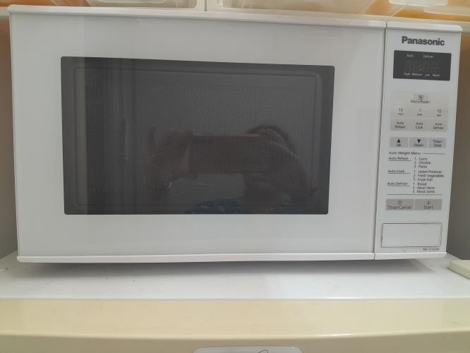 Second-hand Panasonic Microwave - Photo 1)