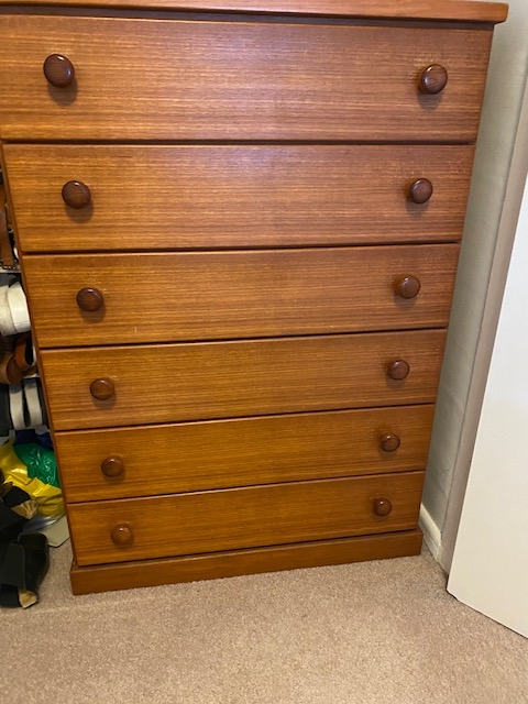 Second-hand Chest of Drawers - Photo 1)