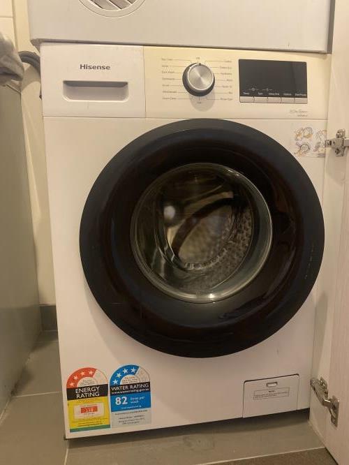 Second-hand Hisense 8kg Front Load Washing Machine - Photo 1)