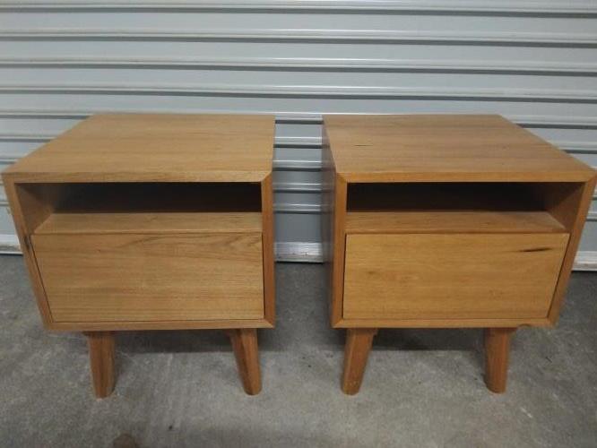 Second-hand Set of 2 Stylish Bedside Tables - Photo 1)