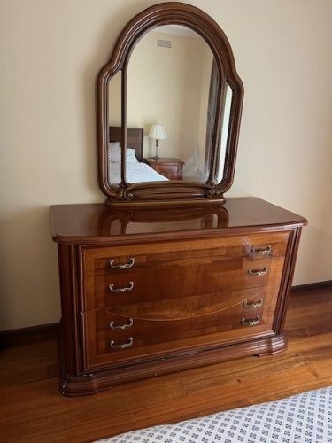 Second-hand Chest of Drawers with Mirror