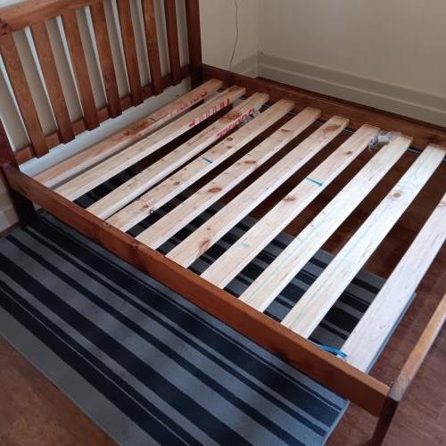 Second-hand Double Bed Frame - Photo 2)