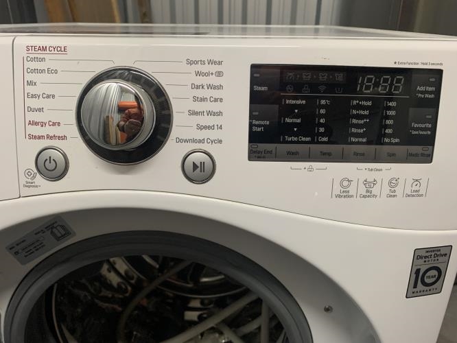Second-hand LG 9kg Front Load Washing Machine - Photo 3)