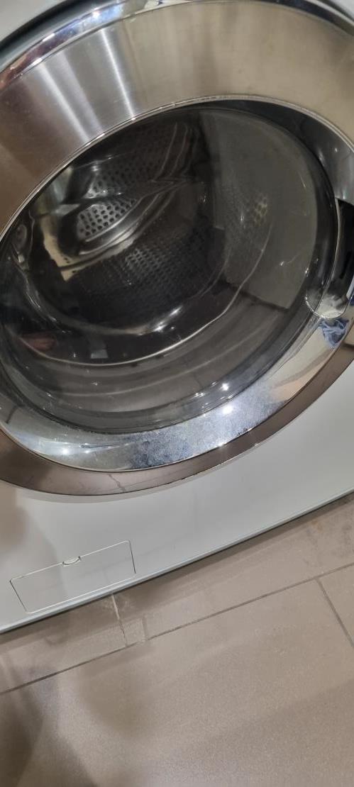 Second-hand LG 9kg / 5kg Washer-Dryer Combo - Photo 6)