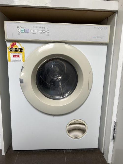 Second-hand Fisher & Paykel 4.5kg Dryer