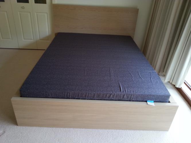 Dunlop Queen Mattress (Bedframe not included) - Photo 1)