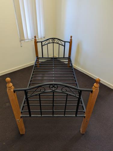 Second-hand King Single Bed Frame
