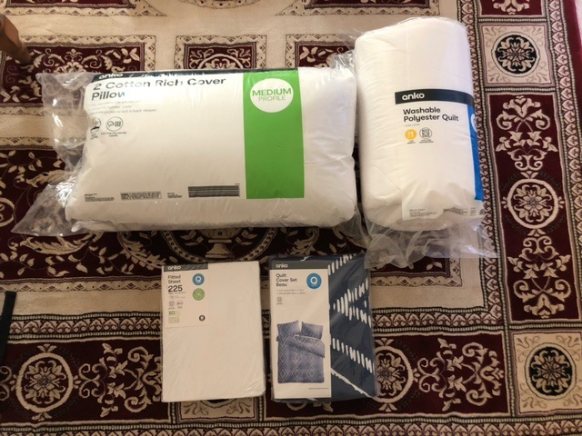 Second-hand  - Photo 1)