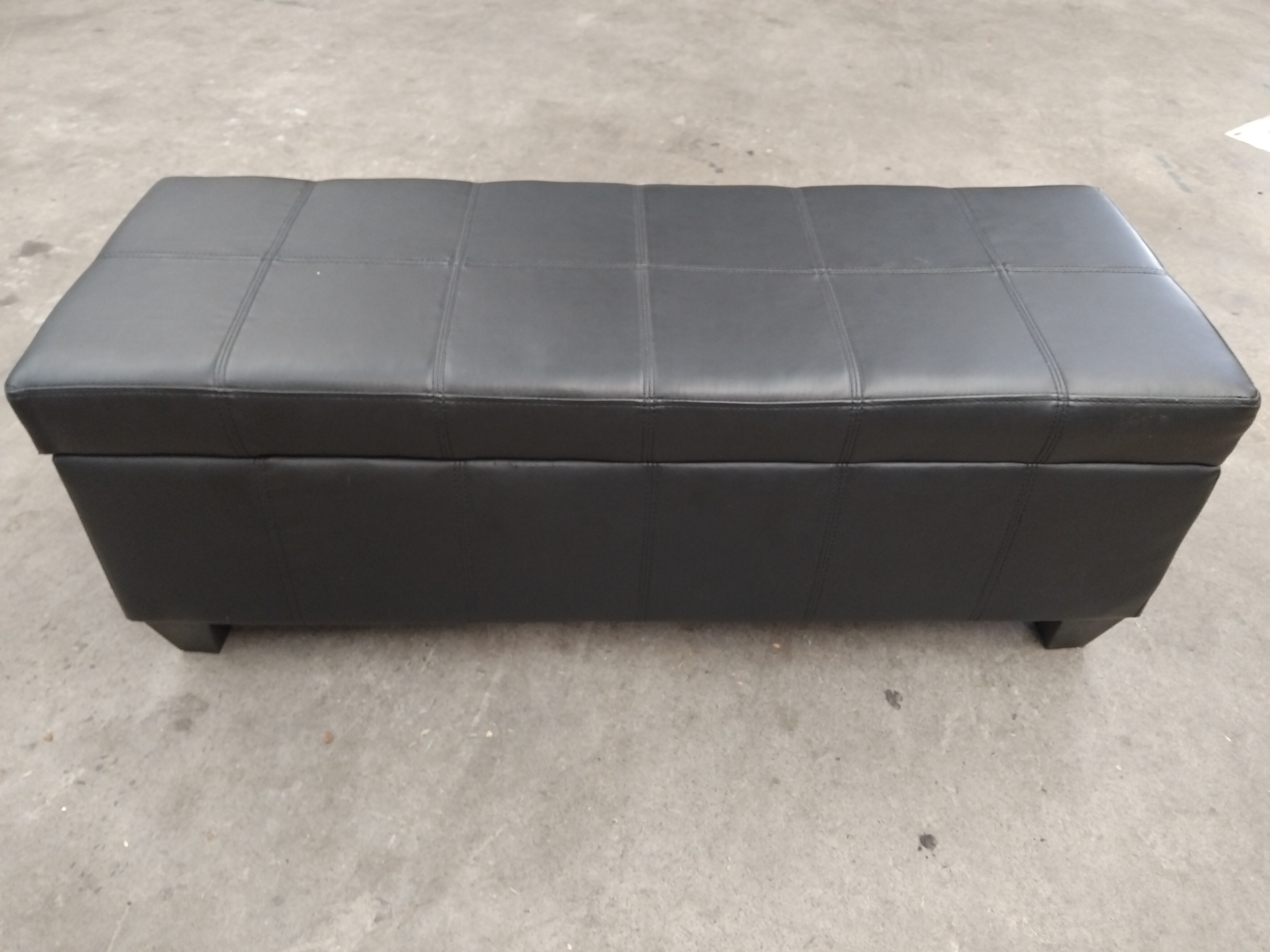 Second-hand Storage Ottoman