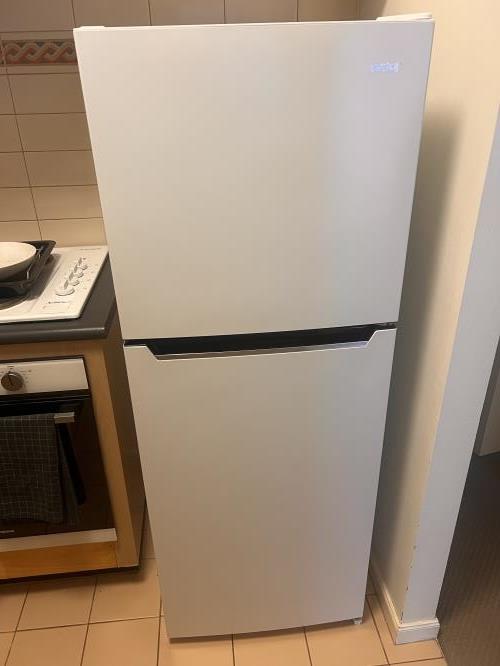 Second-hand Chiq 202L Top Mount Fridge