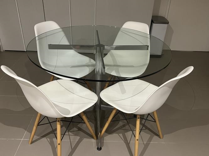 Second-hand Dining Table with 4 Chairs