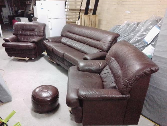 Second-hand Three Seater Sofa with 2 Armchairs and Foot Stool