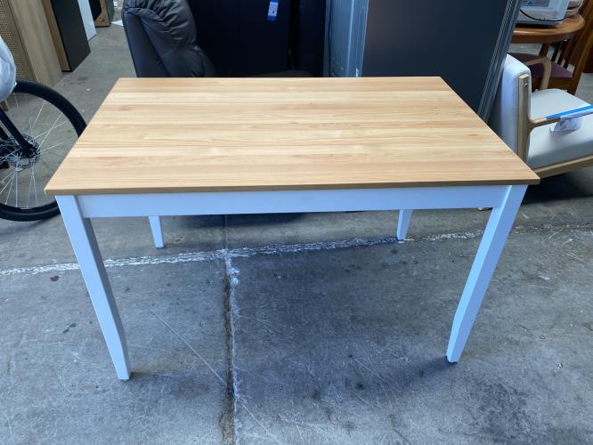 Second-hand Dining Table (no chairs)