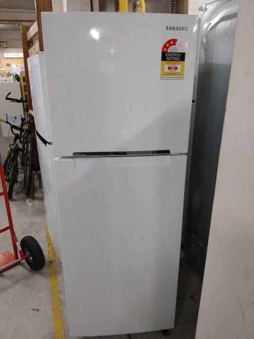 Second-hand Samsung 255L Top Mount Fridge