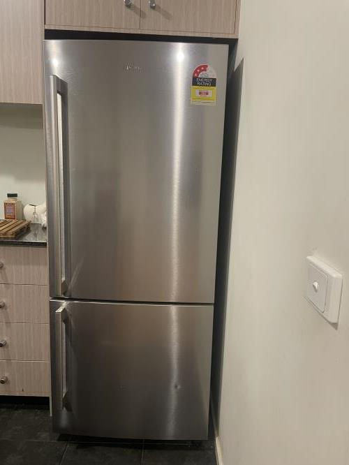 Second-hand Samsung 450L Bottom Mount Fridge