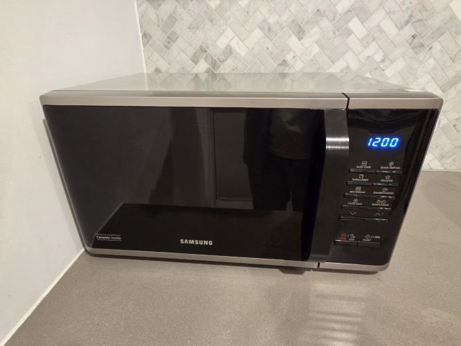 Second-hand Samsung Microwave