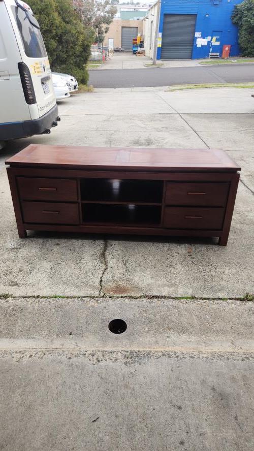 Second-hand Entertainment Unit