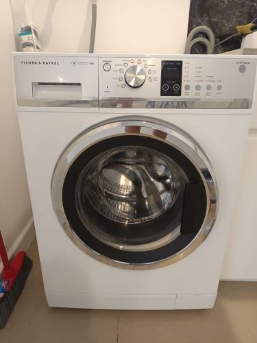 Second-hand Fisher & Paykel 8kg Front Load Washing Machine