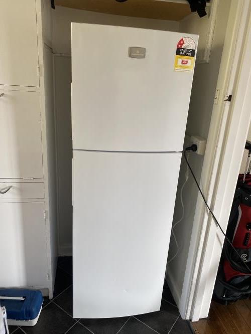 Second-hand Kelvinator 275L Top Mount Fridge