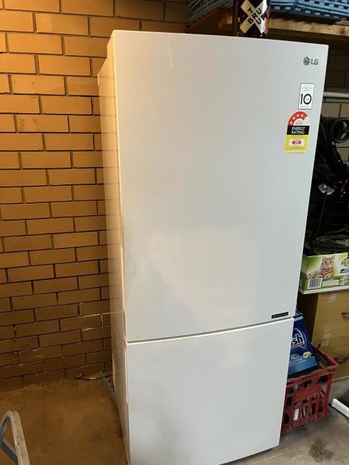 Second-hand LG 450L Bottom Mount Fridge