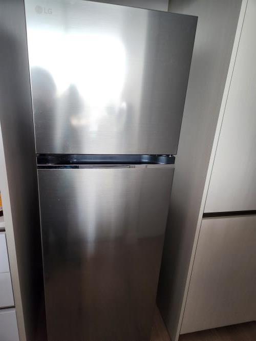 Second-hand LG 266L Top Mount Fridge