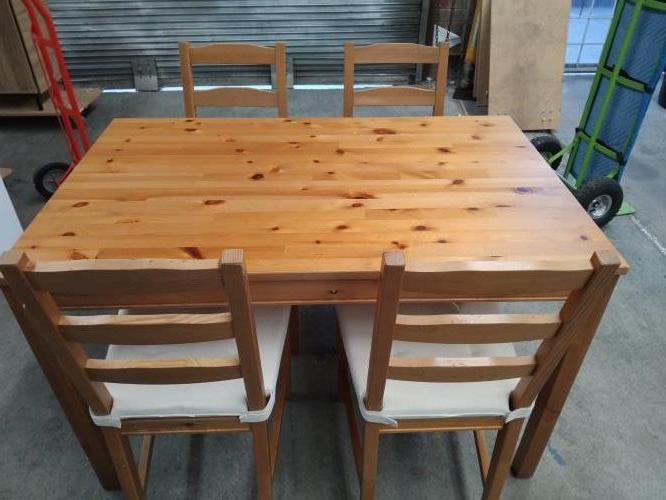 Second-hand Dining Table with 4 Chairs