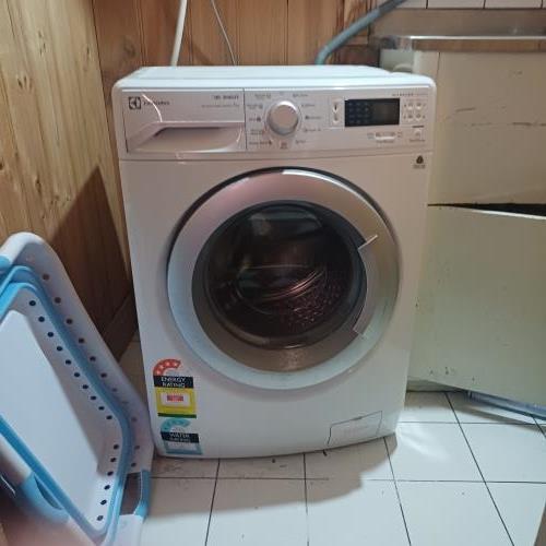 Second-hand Electrolux 7kg Front Load Washing Machine