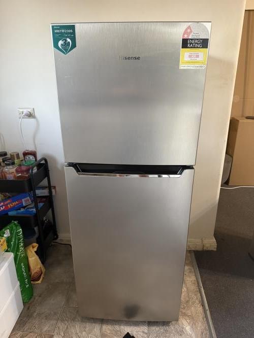 Second-hand Hisense 230L Top Mount Fridge