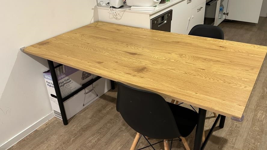 Second-hand Dining Table with 2 Chairs