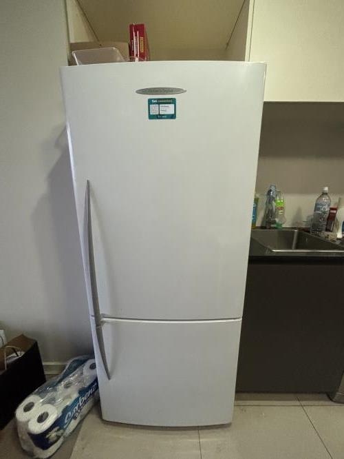 Second-hand Fisher & Paykel 404L Bottom Mount Fridge