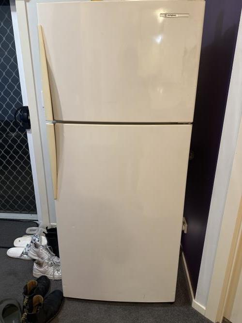 Second-hand Westinghouse 416L Top Mount Fridge