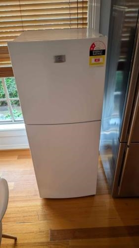 Second-hand Kelvinator 231L Top Mount Fridge
