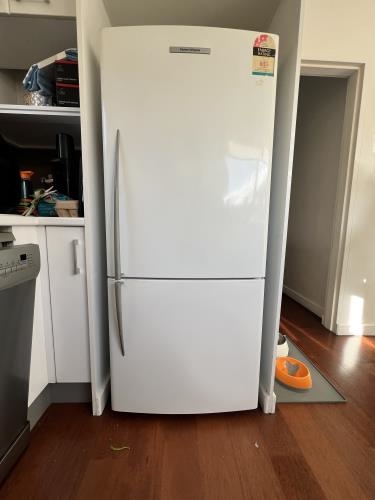 Second-hand Fisher & Paykel 404L Bottom Mount Fridge