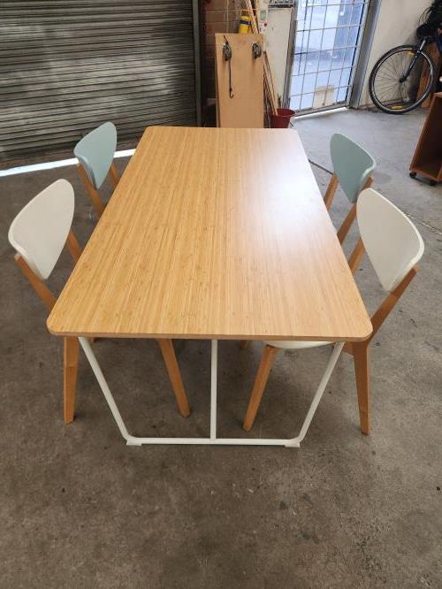 Second-hand IKEA Dining Table with 4 Chairs - Photo 1)