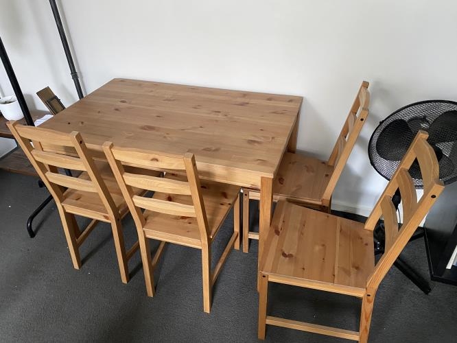 Second-hand Dining Table with 4 Chairs