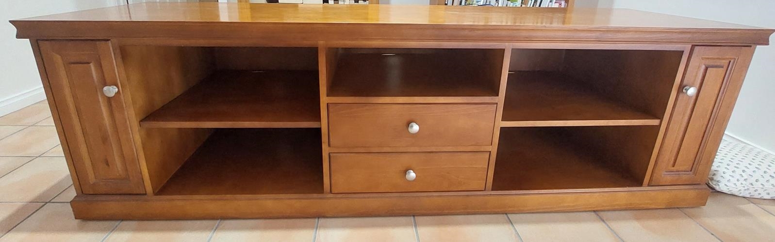 Second-hand Entertainment Unit