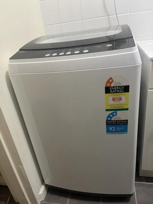 Second-hand Esatto 7kg Top Load Washing Machine