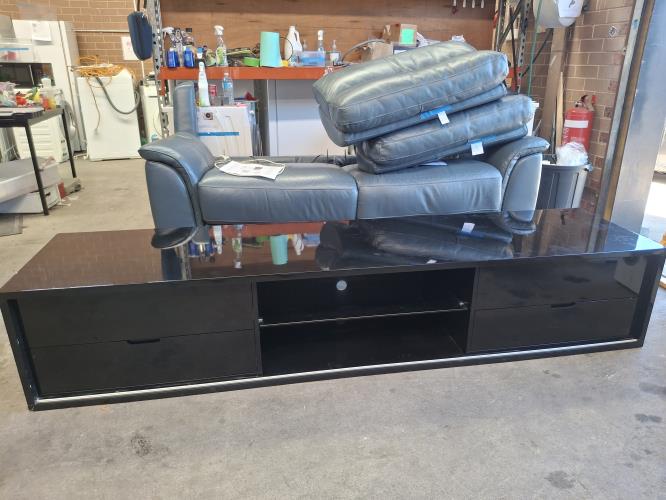 Second-hand Entertainment Unit