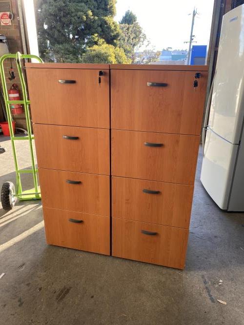 Second-hand Set of 2 Filing Cabinets
