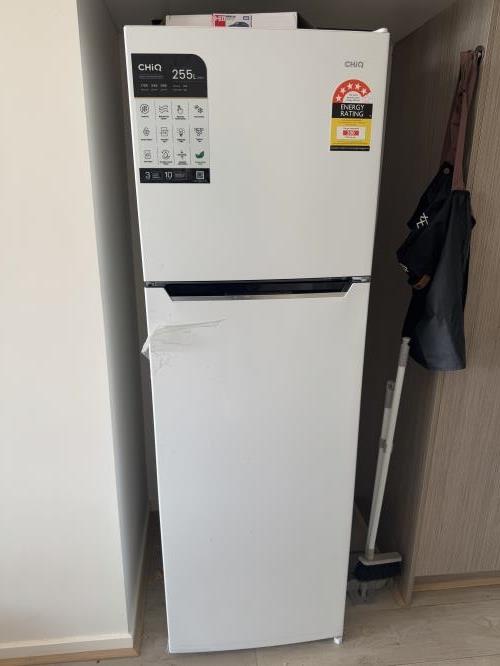 Second-hand Chiq 255L Top Mount Fridge