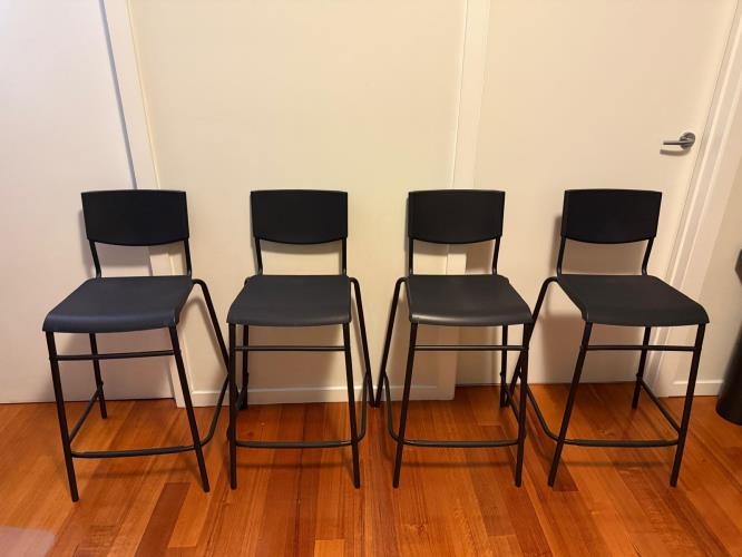 Second-hand Set of 4 IKEA Bar Stools