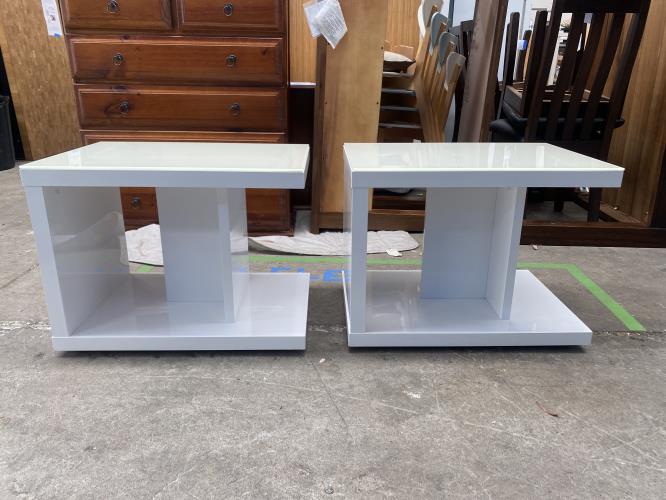 Second-hand Set of 2 Bedside Tables
