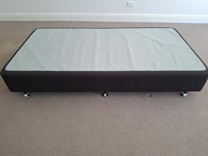 Second-hand King Single Bed Base