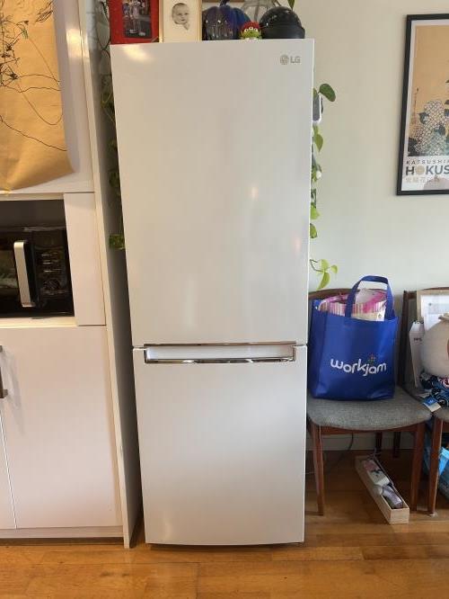 Second-hand LG 306L Bottom Mount Fridge