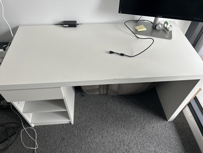 Second-hand Desk