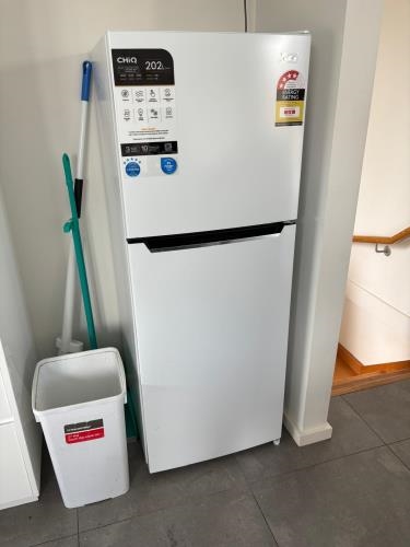 Second-hand Chiq 202L Top Mount Fridge