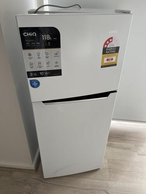 Second-hand Chiq 118L Top Mount Fridge